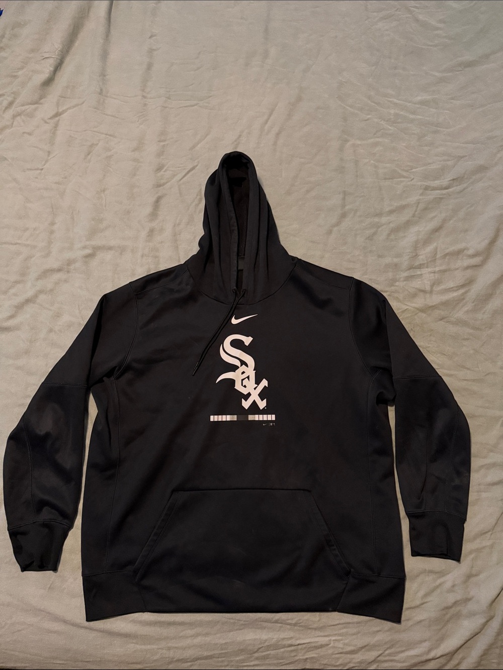 Men’s Nike Black Chicago White Sox Logo Pullover Hoodie